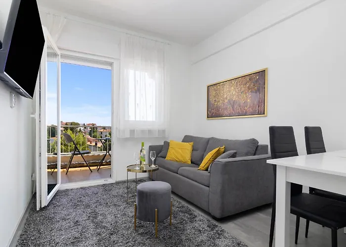 Apartman Tombili 7- Minute Walk To The Valsaline Beach And Lungomare Promenade